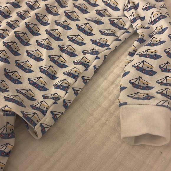 Lila and Hayes pjs. 6-12 months. Fits snug. - Picture 5 of 6